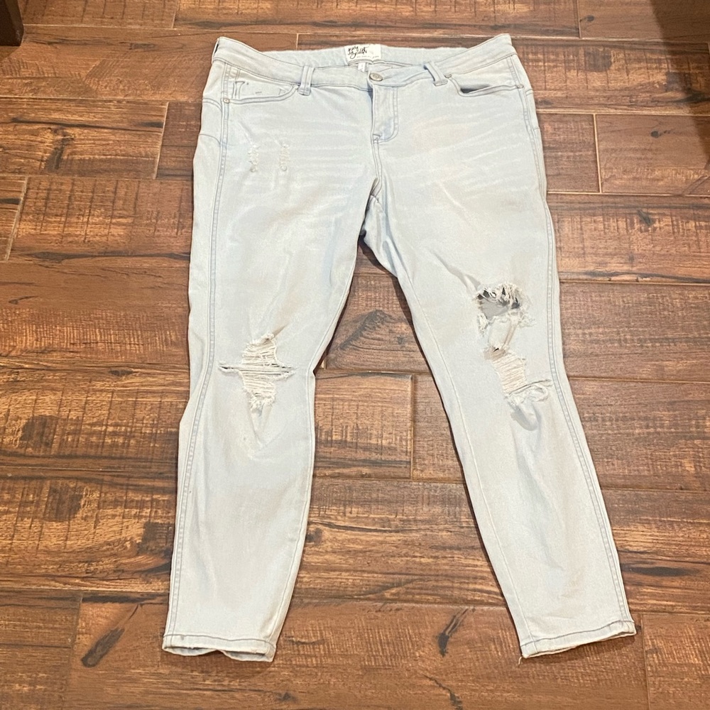 Celebrity Pink Body Sculpt Jeans